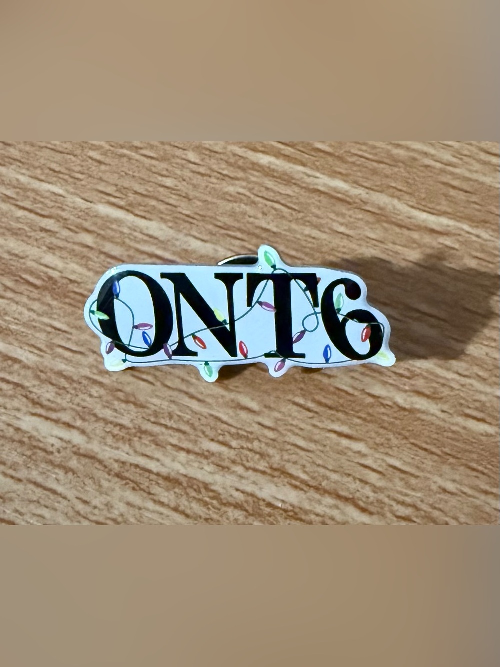 Amazon Employee ONT6 Christmas Lights Holiday Pin